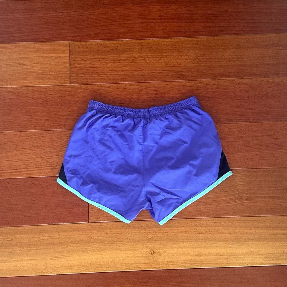 Purple athletic Nike shorts - Picture 3 of 3